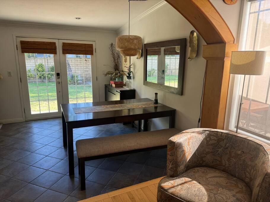 Angeles Serenity, A Reseda Family Holiday home Los Angeles